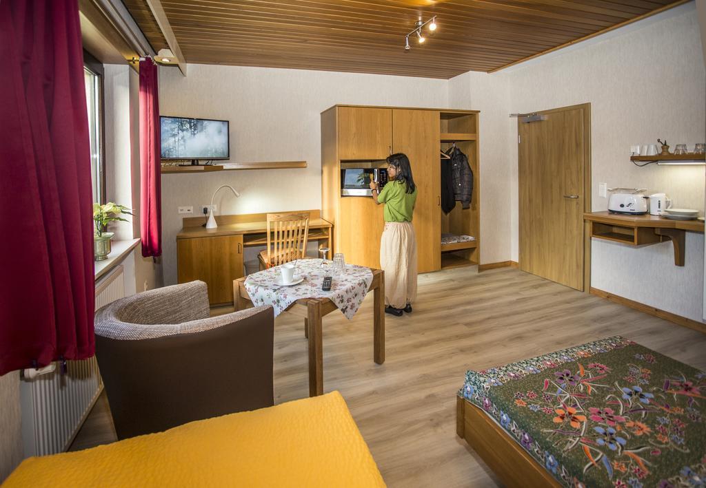 Boardinghouse Remchingen Baan Arun Appartement Buitenkant foto
