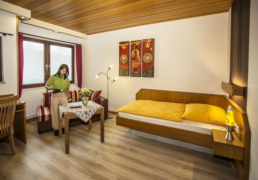 Boardinghouse Remchingen Baan Arun Appartement Buitenkant foto