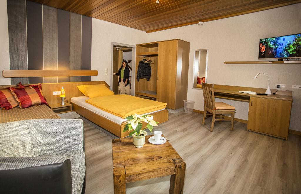 Boardinghouse Remchingen Baan Arun Appartement Buitenkant foto