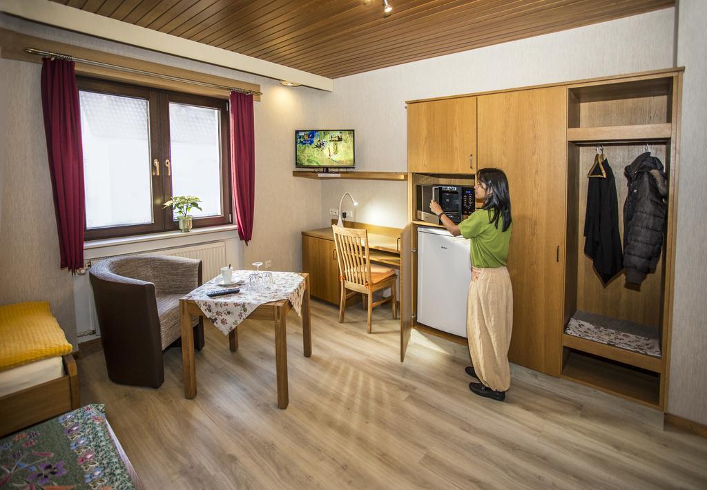 Boardinghouse Remchingen Baan Arun Appartement Buitenkant foto